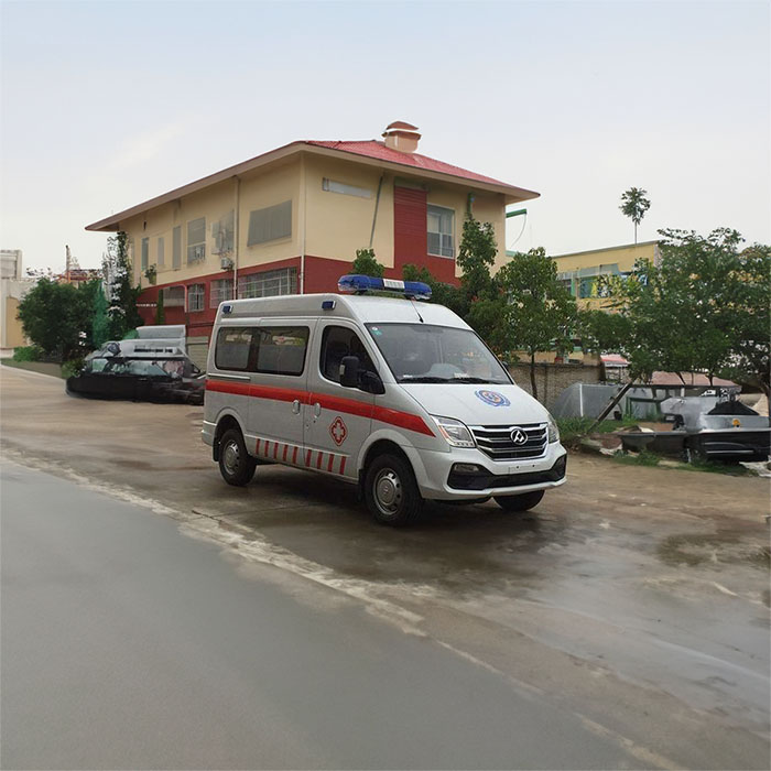 河南郑州市二七私人救护车出租到河南省中医院 救护车出租服务 长途转运服务多少钱
