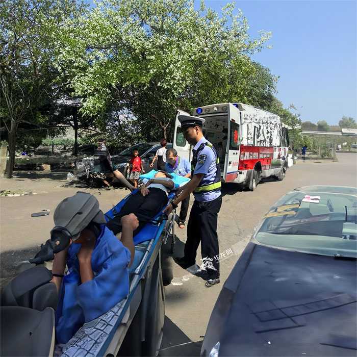 河南郑州荥阳救护车出租中心转院到南阳市社旗县救护车出租转运