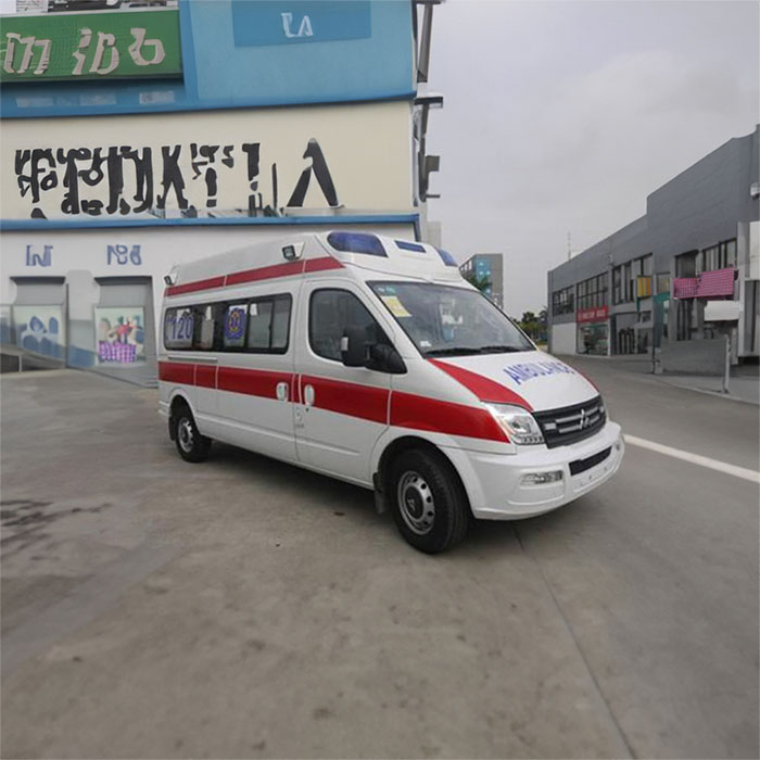 河南郑州荥阳市救护车出租租赁到漯河市舞阳县救护车出租护送