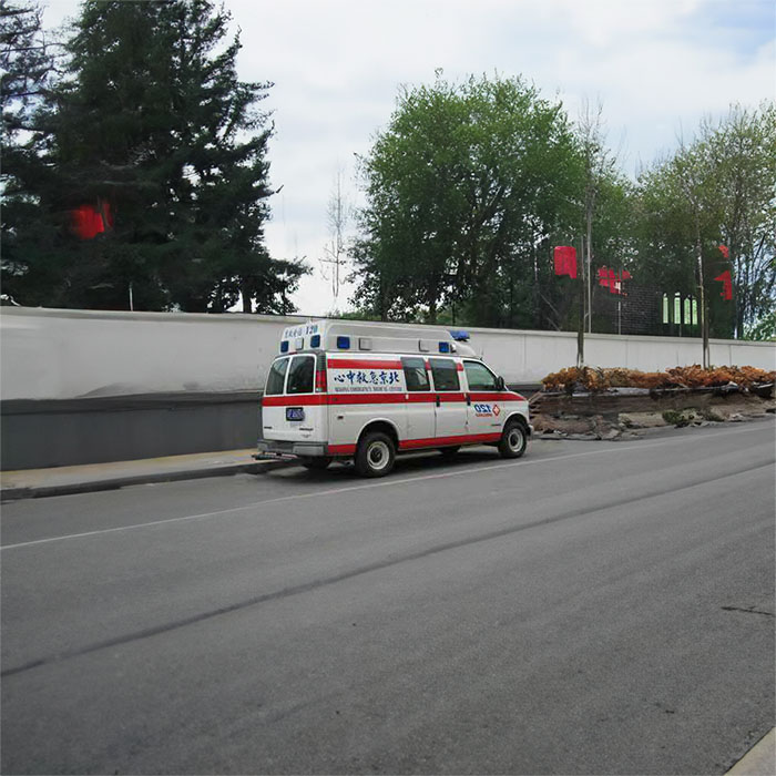 河南郑州管城租私人急救车到河南省郑州大学第三附属医院 救护车租赁多少钱出租公司
