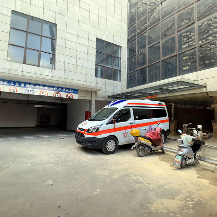 河南郑州市二七医院救护车租赁到信阳市淮滨县救护车出租公司