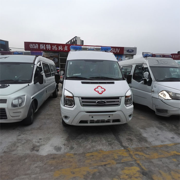 巩义市租赁私人救护车转运到河南省周口市中心医院 120救护车出租费多少钱