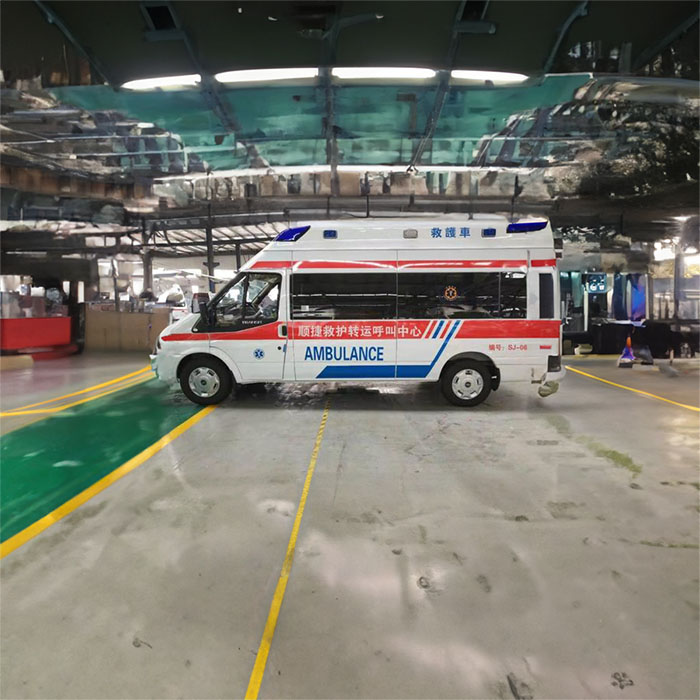 郑州巩义租救护车护送到河南省新乡市人民医院 救护车出租 多少钱一辆