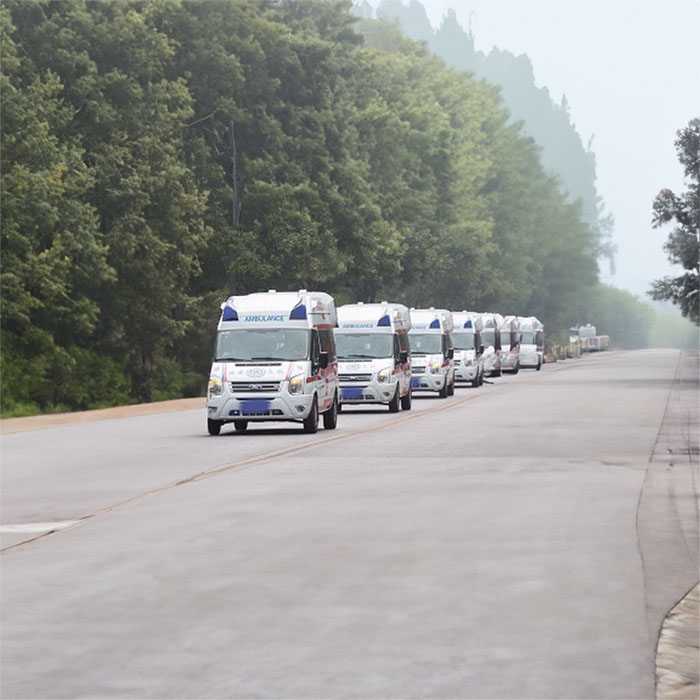 河南郑州市中牟租救护车转运到平顶山市汝州市正规私人救护车