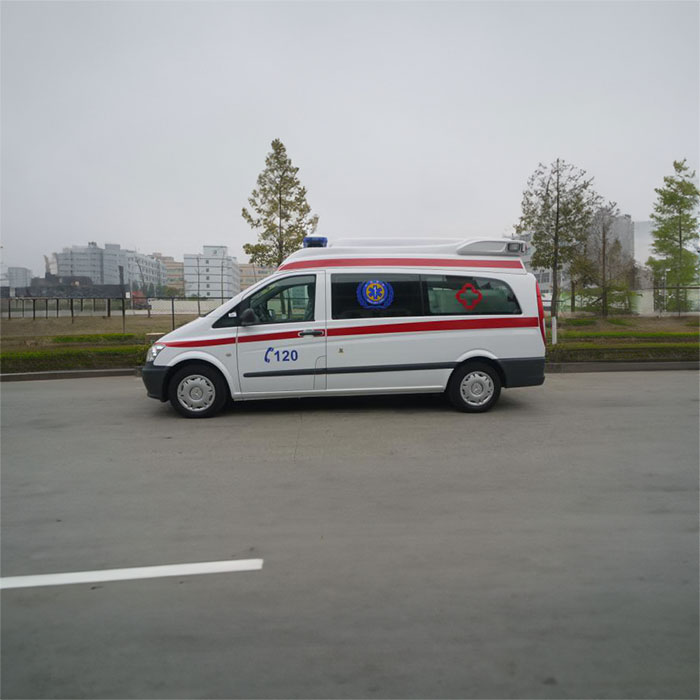 河南郑州市金水区救护车出租服务出租到信阳市商城县救护车出租转运