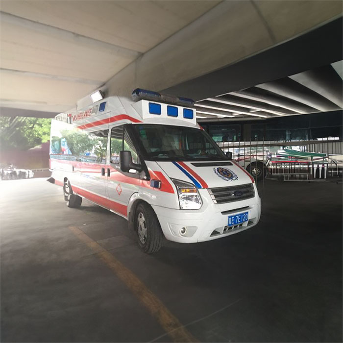 郑州新郑市租救护车护送到河南河南省军区医院 救护车出租一般多少钱租赁