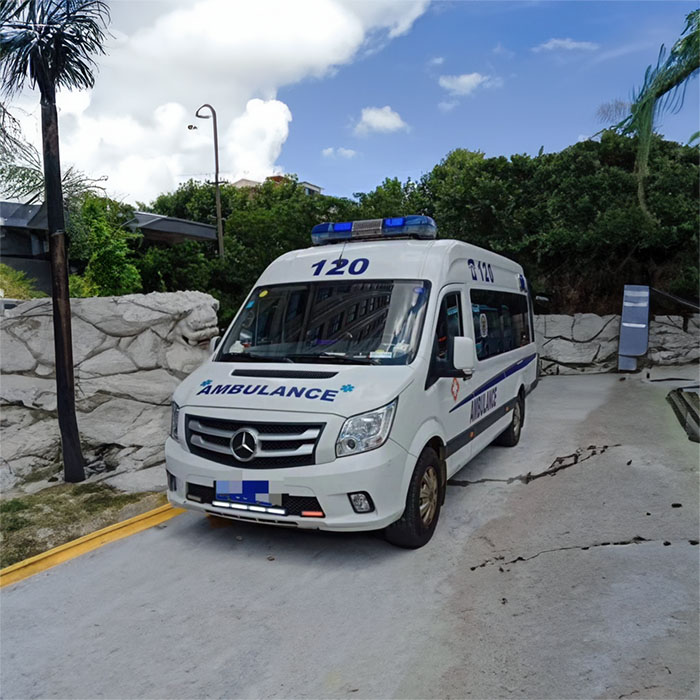 河南郑州管城私人救护车租赁到濮阳市安阳地区人民医院 救护车出租 电话是多少钱