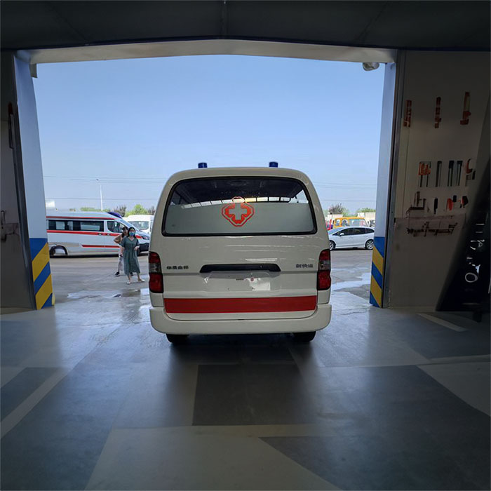 郑州市新密私人救护车出租到河南省河南省结核病医院 救护车出租价格大概多少钱一公里