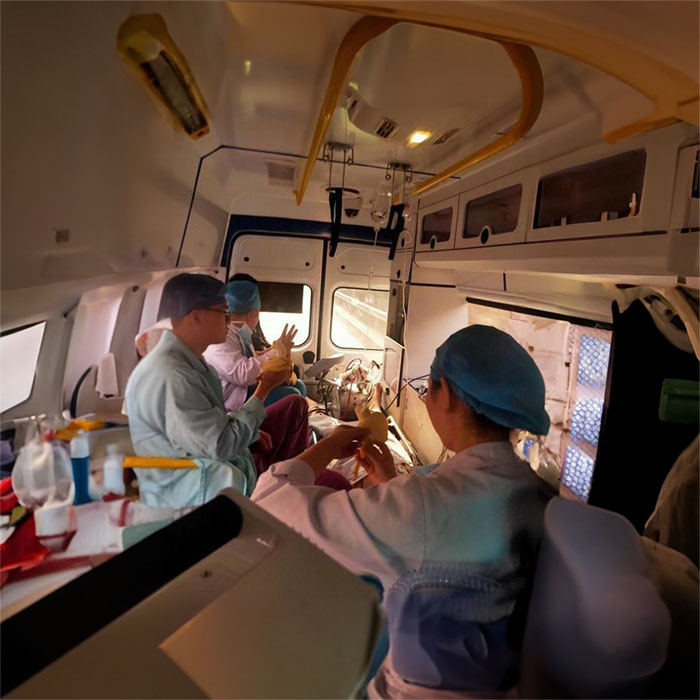 河南郑州市新密租救护车出租到鹤壁市120救护车出租