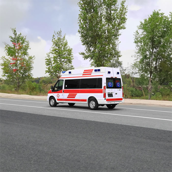 郑州经开区出租急救车护送到河南许昌市中心医院 跨省救护车出租电话多少