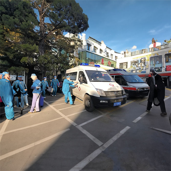 郑州市新密市租救护车护送到河南郑州市第四人民医院 救护车出租公司费用多少