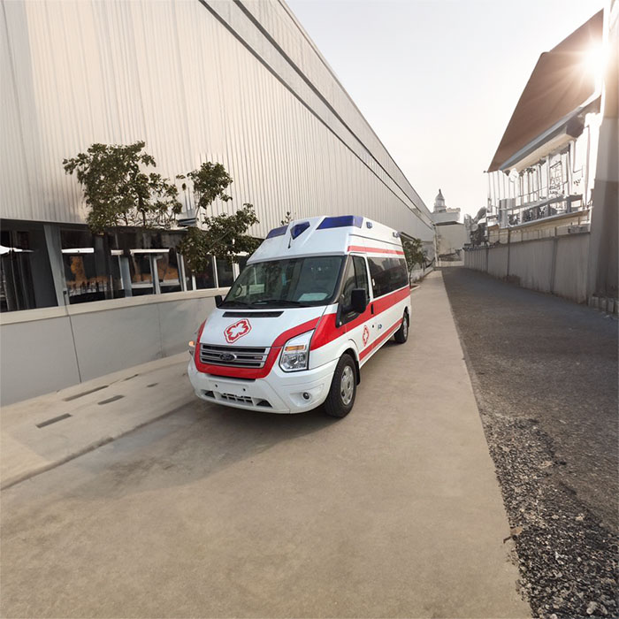 河南郑州市管城租120私人急救车到河南新乡市人民医院 长途救护车出租哪里靠谱