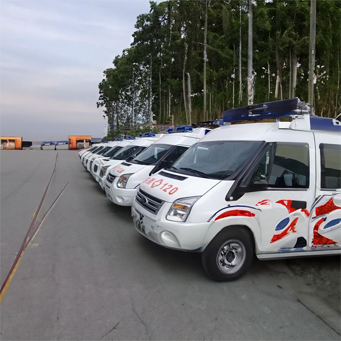 河南郑州荥阳租救护车护送到河南中国一五Ｏ中心医院 转院救护车出租要多少钱