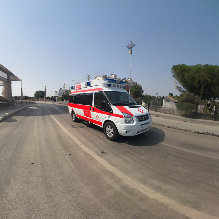新密正规救护车转院到漯河市正规救护车电话