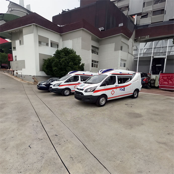 河南郑州市高新区租救护车转运到安阳市滑县跨省救护车转院出租