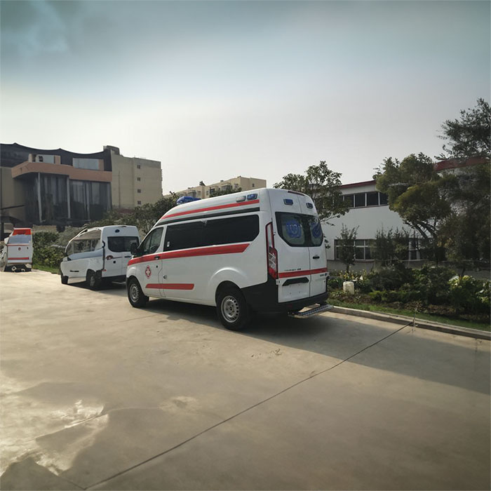 河南郑州救护车出租到许昌市中心医院 跨省救护车出租哪里有