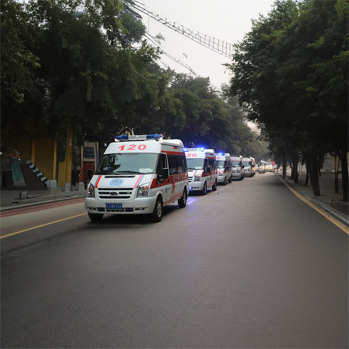 河南郑州金水区租私家救护车转院到河南省周口市中心医院 医疗救护车出租多少钱