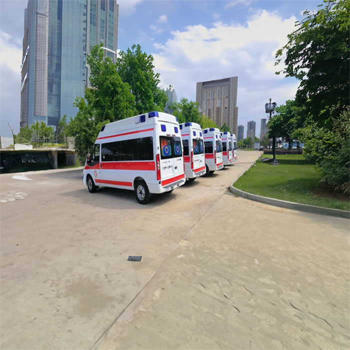 河南郑州新密市救护车出租出租到周口市川汇区叫救护车的电话