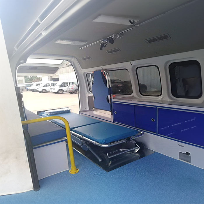 河南巩义市租私家救护车转院到河南洛阳市中心医院 救护车出租哪个平台找