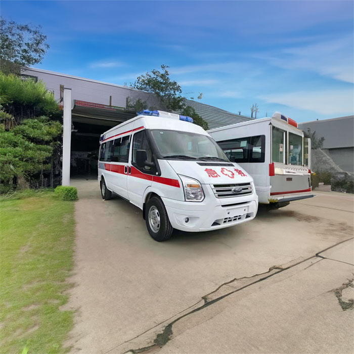 河南巩义市预约私人救护车租赁到安阳地区人民医院 哪里有带呼吸机的救护车出租
