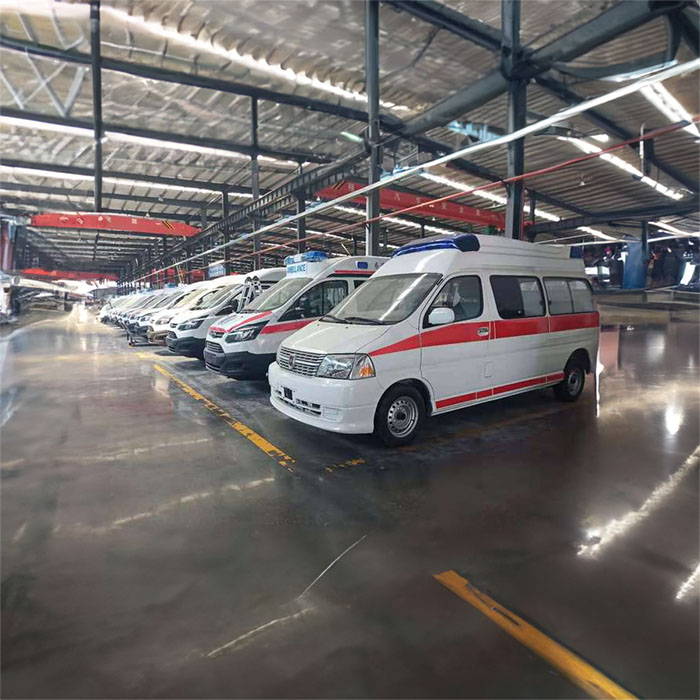 河南郑州巩义市哪里有救护车护送到三门峡市义马市长途救护车出租信息