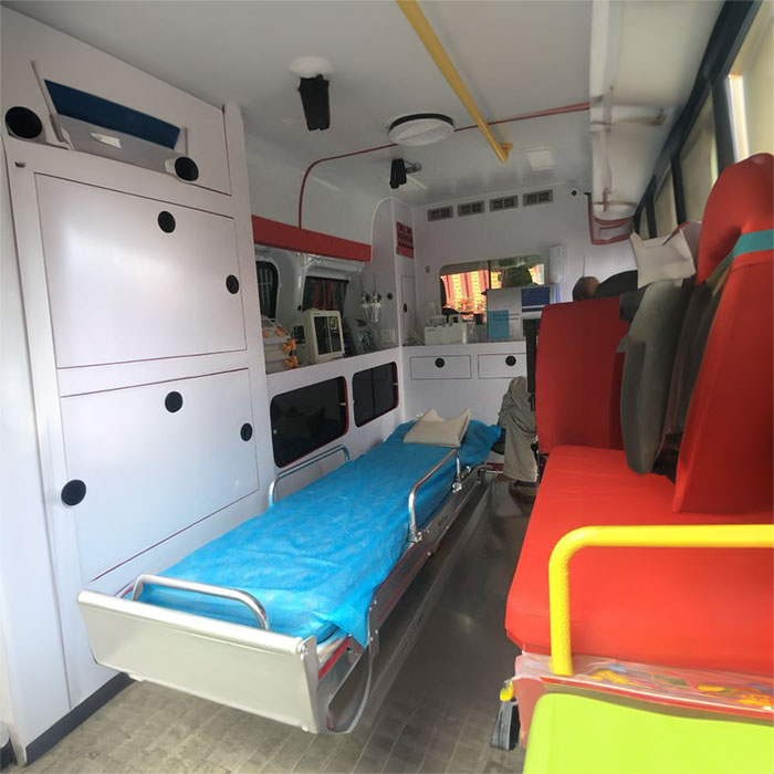 高新区租赁私家救护车转院到河南省郑州铁路中心医院 哪里能出租救护车