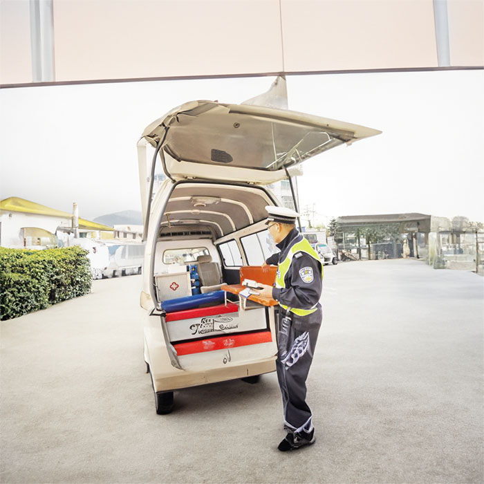 河南巩义租用私人救护车到河南中国一五三中心医院 120救护车出租电话多少