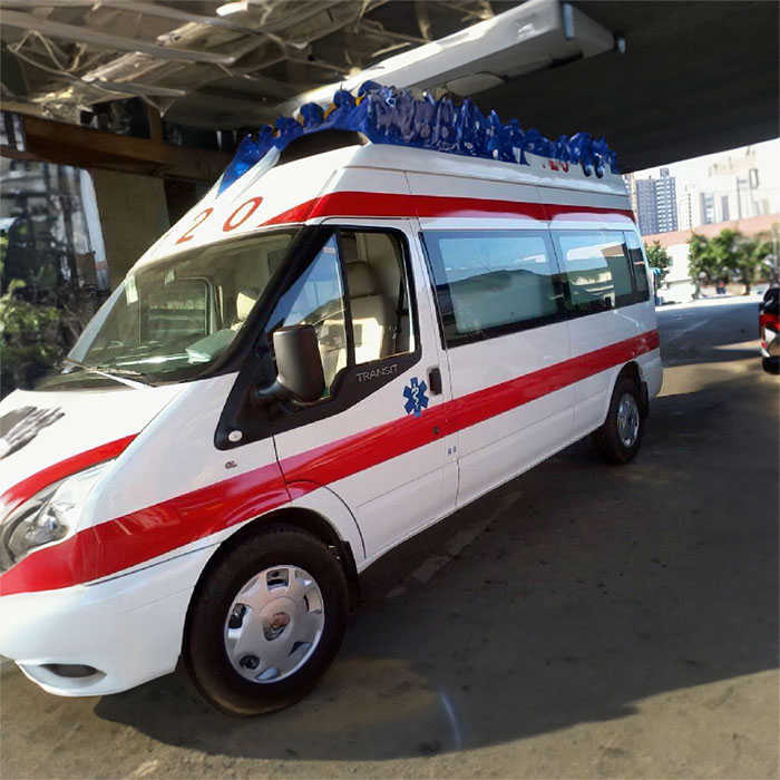 河南二七区租私人救护车转院到河南南阳市中心医院 叫一次救护车多少钱出租