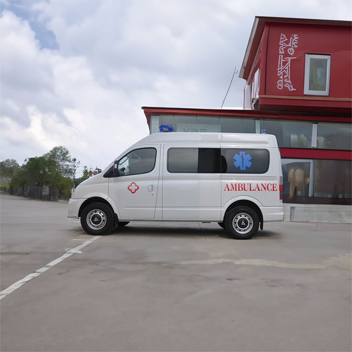 河南郑州市金水救护车出租公司出租到信阳市市辖区救护车一次要多少钱