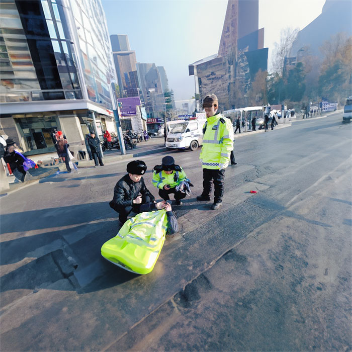 郑州市管城租私家救护车转院到信阳地区人民医院 救护车出租公司哪里实惠