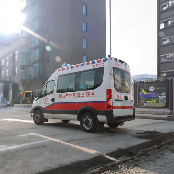 河南郑州二七区120私人救护车租赁到河南省漯河市人民医院 救护车出租要交多少钱