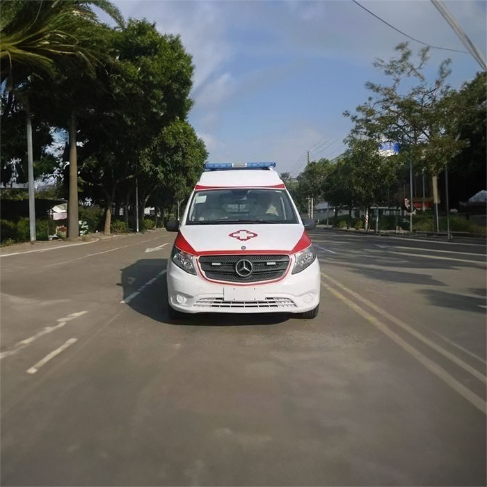 河南郑州市荥阳租120私人急救车到河南郑州市中心医院 120救护车出租费用是多少