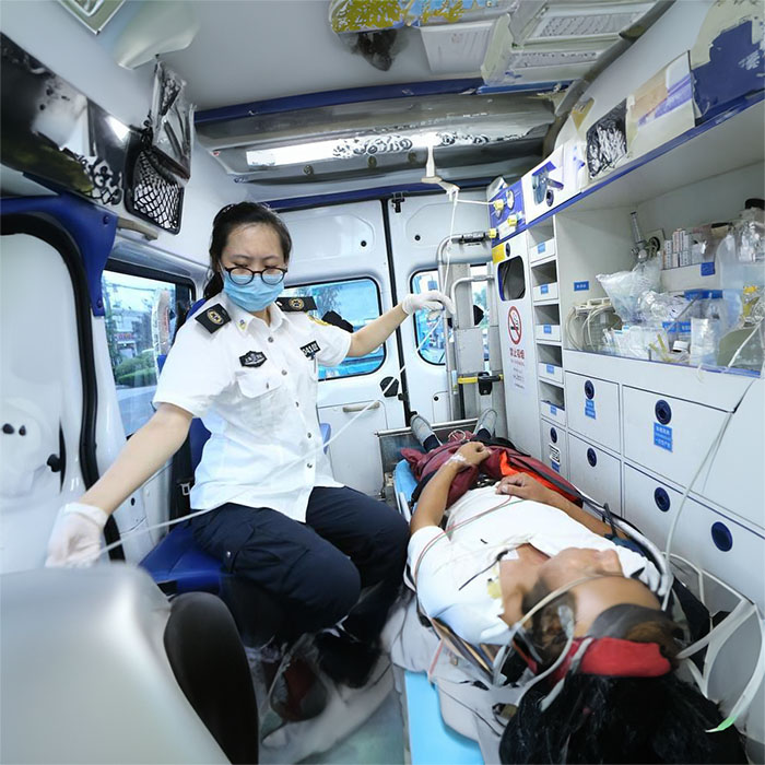 河南郑州惠济区租救护车护送到河南省新乡市人民医院 哪里有救护车出租电话多少