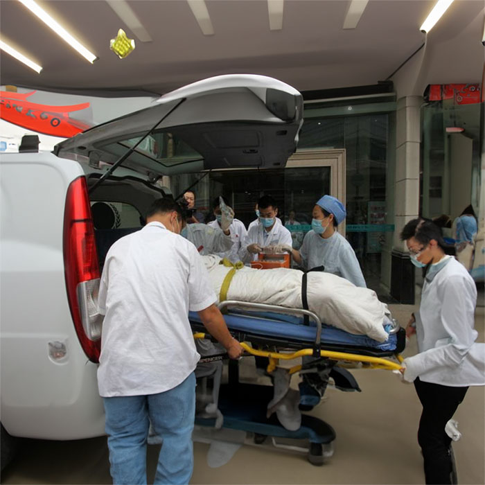 河南郑州金水私人救护车租赁到郑州人民医院 出租救护车多少钱