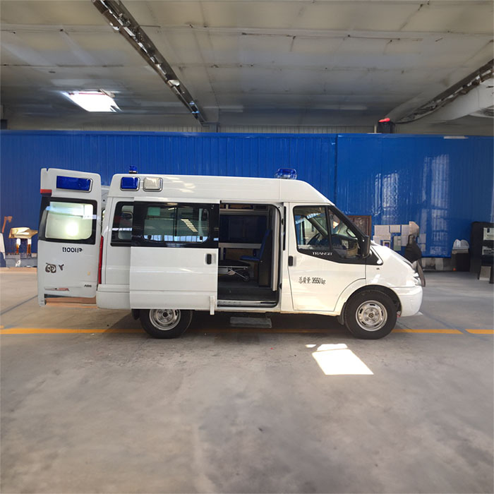 河南郑州市金水区租私家救护车转院到河南省河南省军区医院 哪里有带呼吸机的救护车出租