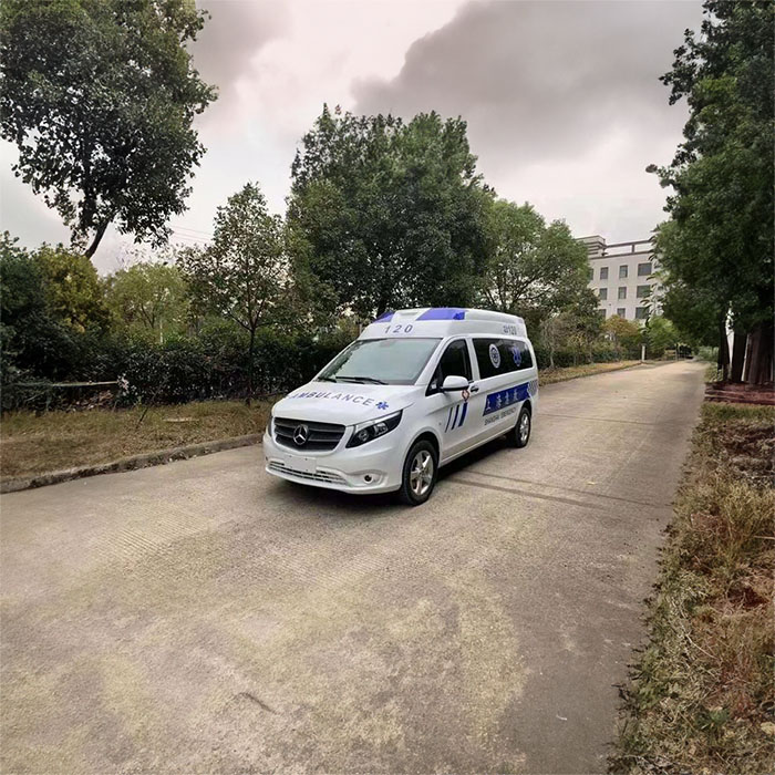 河南航空港跨省救护车出租转院到驻马店市遂平县转院救护车出租公司