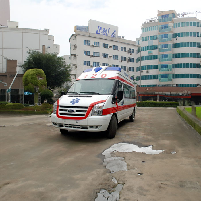河南郑州市高新区租赁私人救护车转运到河南郑州市第四人民医院 120救护车出租费多少钱