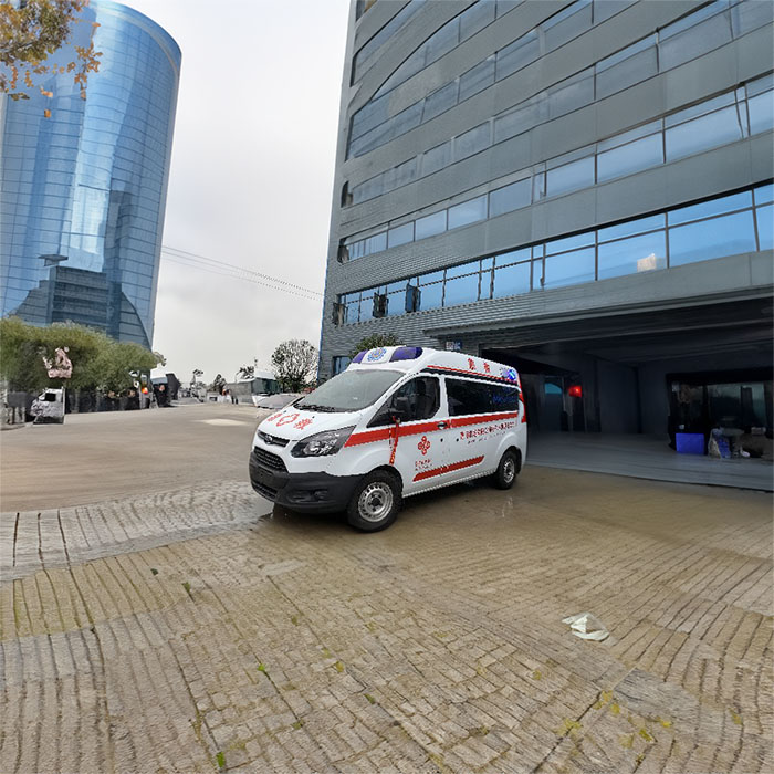 郑州市郑东新区救护车出租公司租赁到新乡市辉县市跨省救护车转运服务-救护车出租