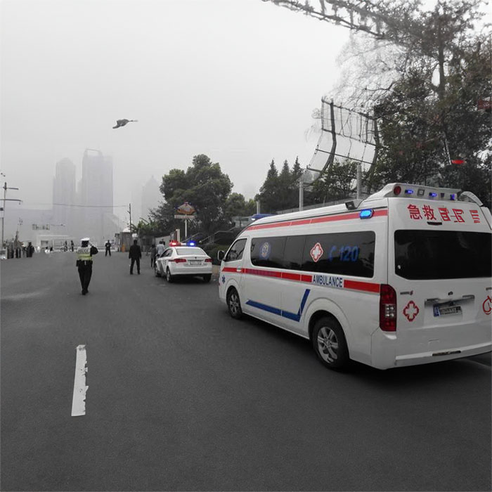 河南郑州金水区租私家救护车转院到郑州人民医院 医院救护车出租是多少钱一公里