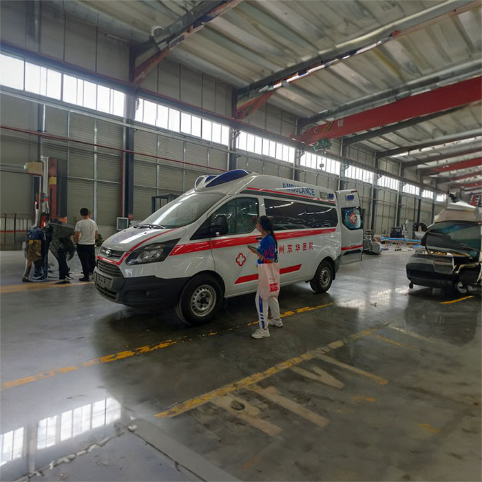 河南郑州市二七120私人救护车租赁到中国一五Ｏ中心医院 救护车出租公司哪里有