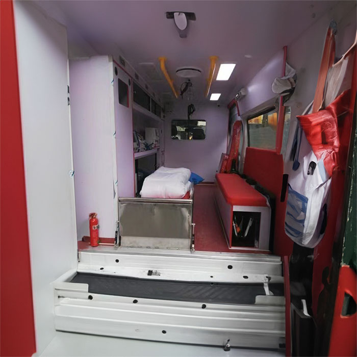 河南郑州航空港长途救护车出租到洛阳市市辖区救护车转运