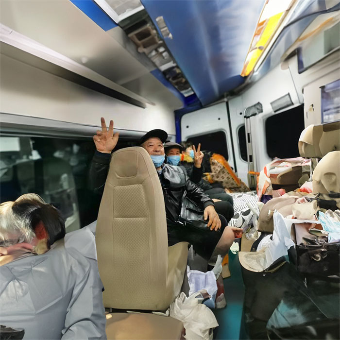 河南郑州市新郑长途救护车出租转运到漯河市郾城区救护车运转-救护车出租