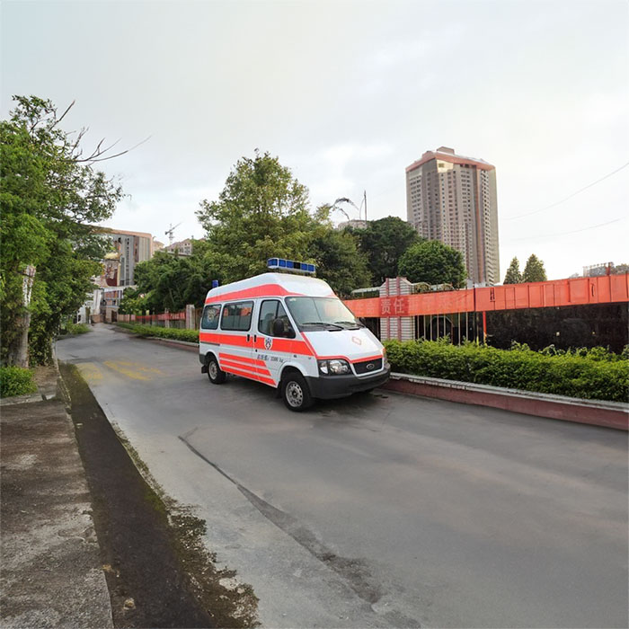 河南郑州登封跨省救护车到周口市川汇区医院救护车出租