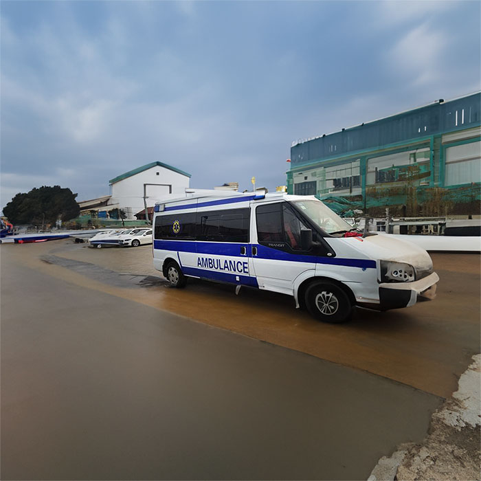 河南荥阳市跨省救护车护送到鹤壁市山城区救护车出租多少钱