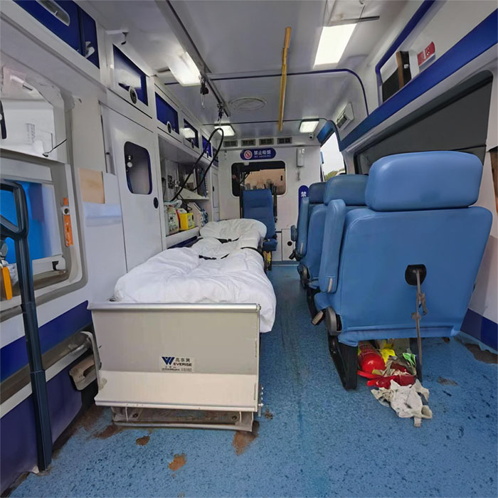 河南管城区哪里有救护车转院到商丘市梁园区救护车出租转运病人-救护车出租