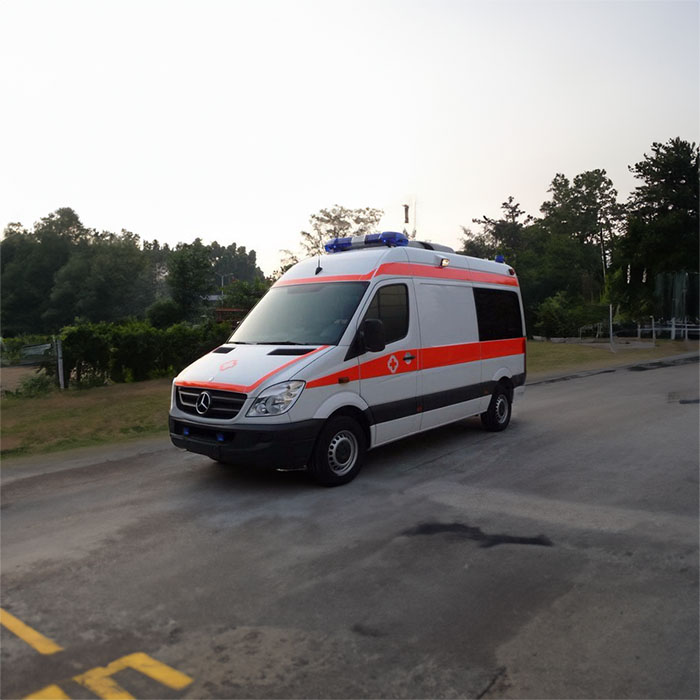 河南郑州市管城区120救护车护送到商丘市民权县出租救护车出租公司