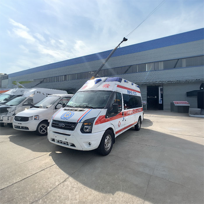 上街区租私家救护车转院到河南省中国五二医院 救护车出租价格表多少钱