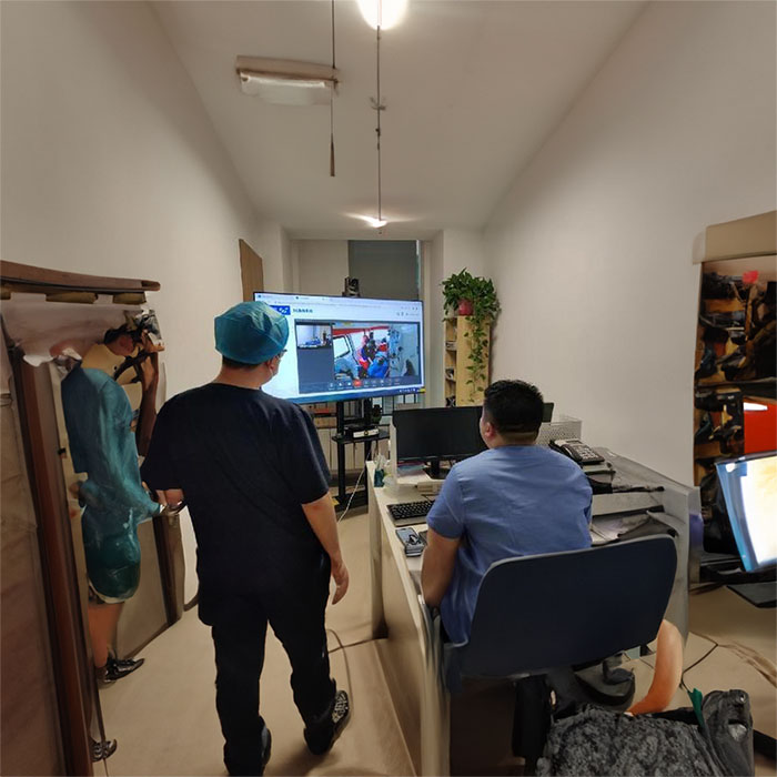 河南郑州高新区租赁私人救护车转运到河南安阳市中心医院 叫救护车一般多少钱出租公司