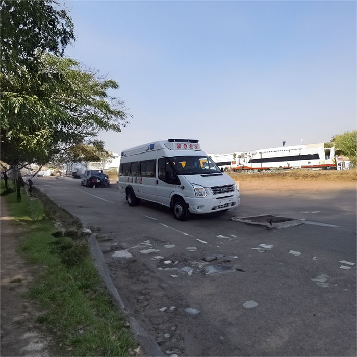 郑州惠济预约私人救护车转运到河南省中国一五三中心医院 那里有救护车出租 多少钱