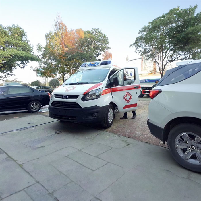 二七区租赁私家救护车到河南郑州市骨科医院 救护车出租要多少钱